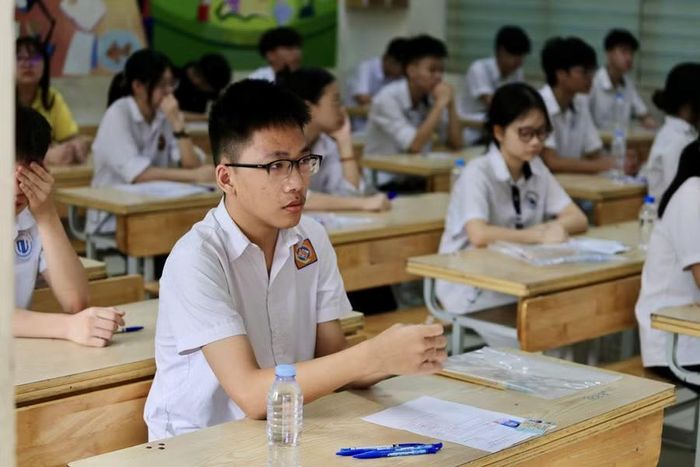 Thí sinh tại điểm thi Trường THCS Thanh Xuân Nam.