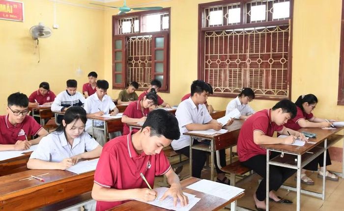 Học sinh Tuyên Quang chuẩn bị sẵn sàng cho kỳ thi tốt nghiệp.