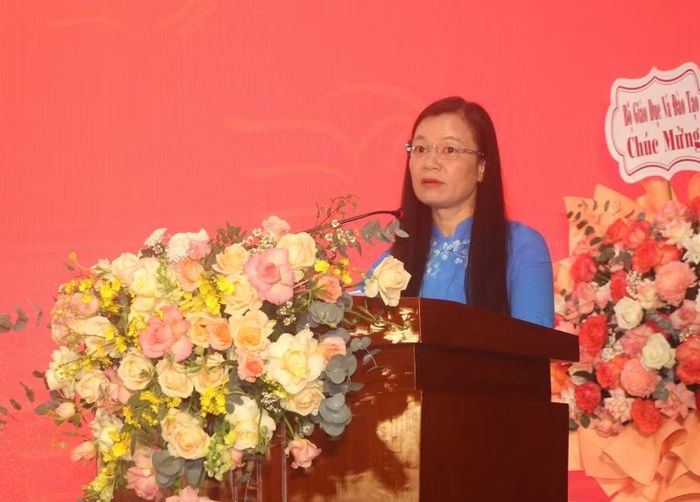 Bà Nguyễn Thị Thu Hiền phát biểu tại buổi lễ.