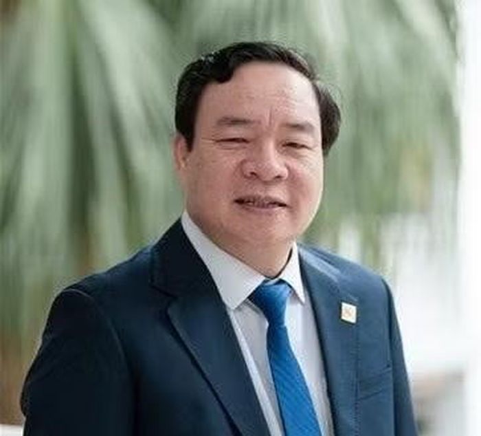 Ông Vũ Đình Ngọ giữ chức vụ Phó Hiệu trưởng Trường Đại học Điện lực.