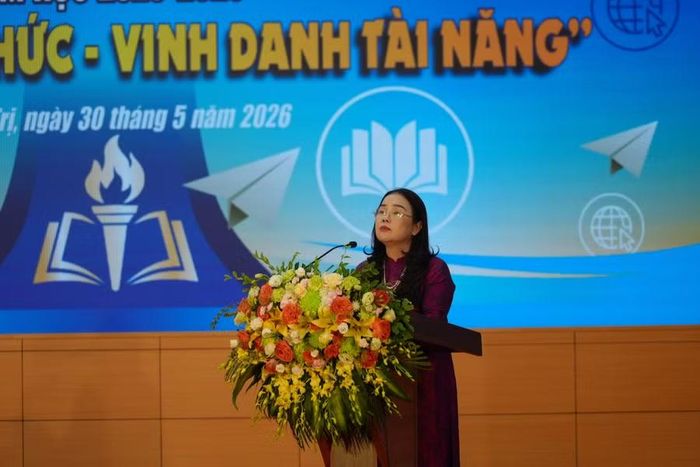 Bà Lê Thị Hương, Giám đốc Sở GD&amp;ĐT tỉnh Quảng Trị.