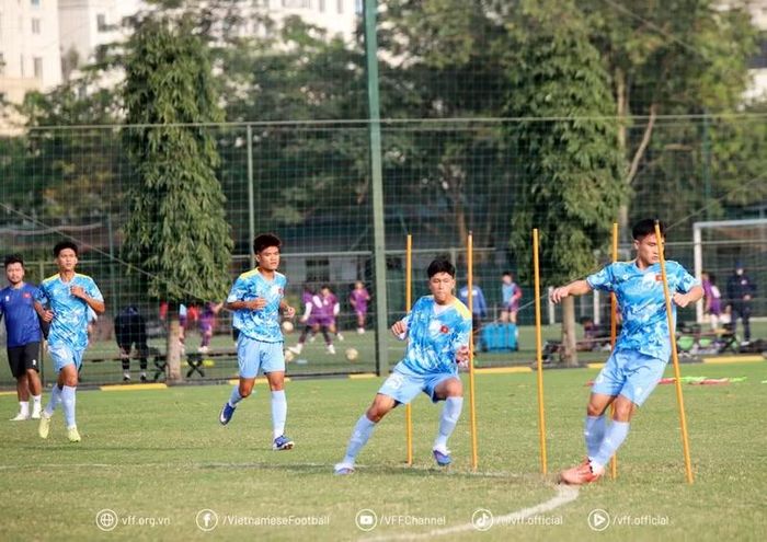 Lý do bởi năm 2024 Anh Khôi vướng lịch tập huấn đầu mùa cùng đội U23 của Royal Antwerp nên không thể đầu quân cho U19 Việt Nam.