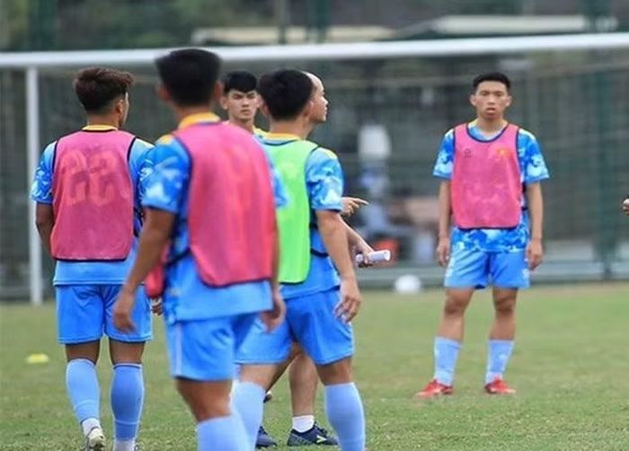 Lần thứ hai vào năm 2026, Anh Khôi tiếp tục được VFF quan tâm và có lời mời nhưng cầu thủ này đã gặp chấn thương nặng ở giải trẻ của Bỉ nên đã không thể về nước hội quân cùng đội tuyển U19 Việt Nam.
