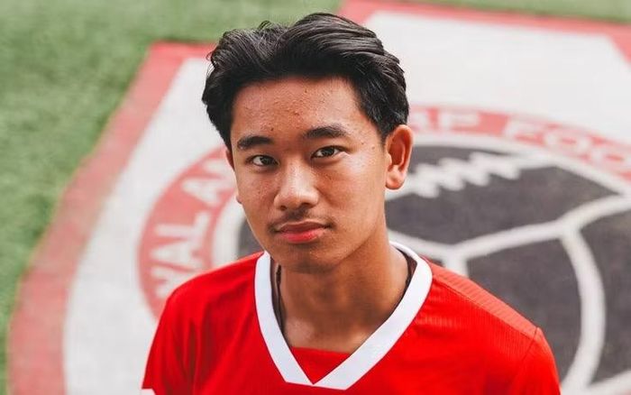 Trong số những cầu thủ lỡ hẹn với U19 Việt Nam, trường hợp của tiền đạo gốc Việt Phạm Anh Khôi.