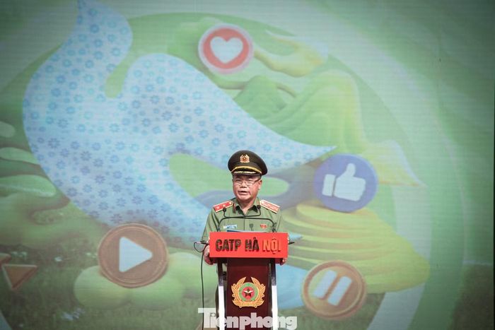 Trung tướng Nguyễn Thanh Tùng, Giám đốc Công an thành phố Hà Nội phát biểu tại buổi lễ.