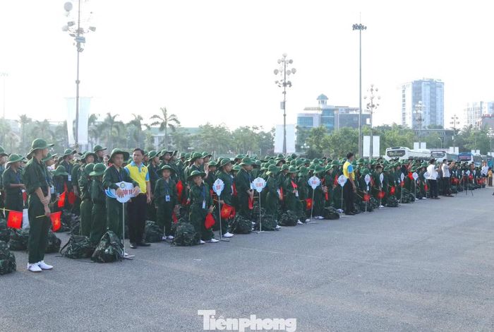  Chương trình “Học kỳ trong Quân đội” là mô hình giáo dục mang tính trải nghiệm giàu ý nghĩa, được tổ chức thường niên, nhằm giáo dục tinh thần yêu nước, lòng tự hào dân tộc, truyền thống anh hùng của Quân đội Nhân dân Việt Nam; tạo môi trường bồi dưỡng kỹ năng xã hội, kỹ năng sống, thu hút hàng nghìn em học sinh trên địa bàn tỉnh tham gia. 
