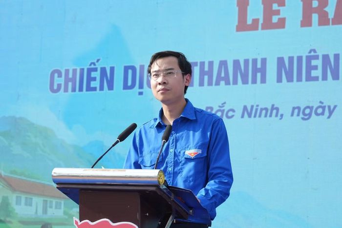 Anh Hà Thái Sơn - Phó Bí thư Tỉnh Đoàn Bắc Ninh phát biểu tại chương trình.