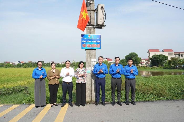 Khánh thành công trình thanh niên.