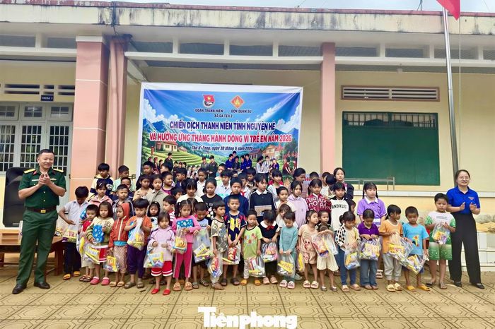 "Thông qua các hoạt động hè, đoàn xã mong muốn giúp thiếu nhi có môi trường vui chơi lành mạnh, tránh xa các nguy cơ tai nạn, đuối nước; đồng thời phát huy vai trò thanh niên trong hỗ trợ người dân tiếp cận dịch vụ công trực tuyến và các tiện ích số", chị Chinh chia sẻ.