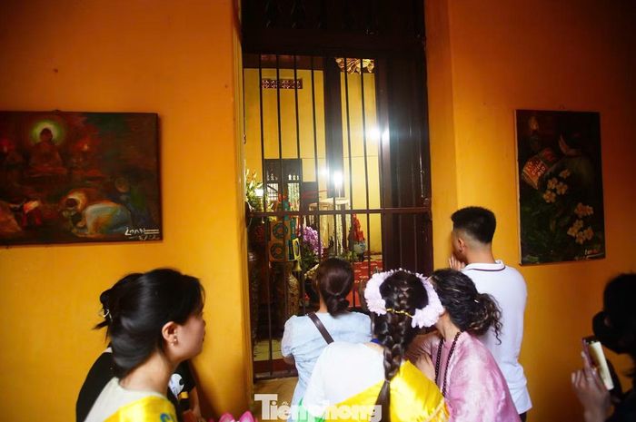 Lộ trình di chuyển từ trụ sở Trung ương Giáo hội Phật giáo Việt Nam (Quán Sứ, Hà Nội), qua Lý Thường Kiệt, Hàng Bài, Đinh Tiên Hoàng, Lê Thái Tổ, Bà Triệu, Hai Bà Trưng, trở về Quán Sứ.