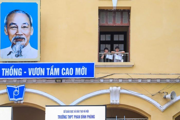 Buổi chiều, các thí sinh sẽ làm bài thi môn Ngoại ngữ.