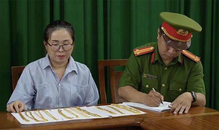Số vàng tang vật được công an thu hồi. Ảnh: CACC