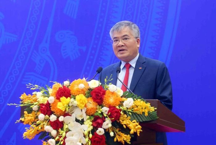 Đồng chí Cấn Đình Tài, Phó Chủ nhiệm Văn phòng Chủ tịch nước phát biểu tại buổi họp báo. 