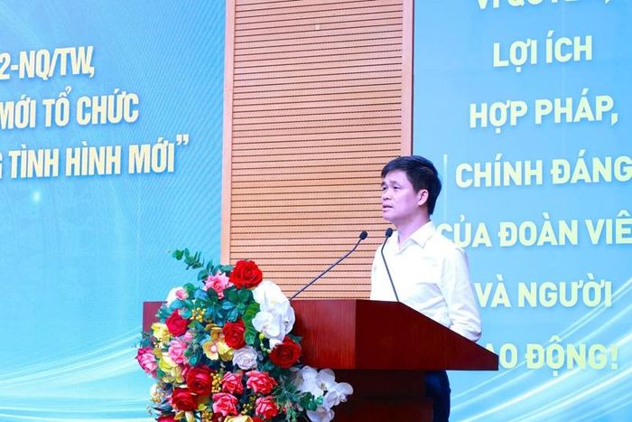 Đồng chí Ngọ Duy Hiểu - Phó Chủ tịch Tổng Liên đoàn Lao động Việt Nam phát biểu chỉ đạo tại Hội nghị sơ kết 5 năm thực hiện Nghị quyết số 02-NQ/TW.