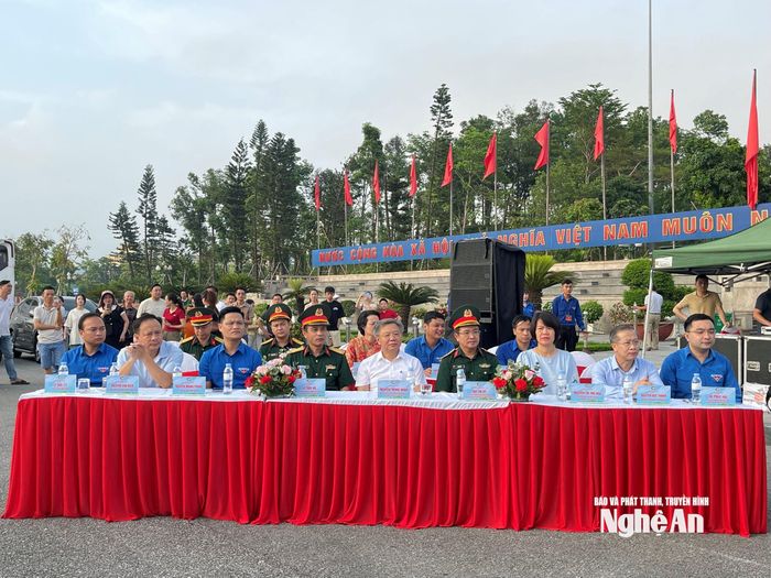 Đại biểu tham dự lễ xuất quân "Học kỳ trong Quân đội" năm 2026.