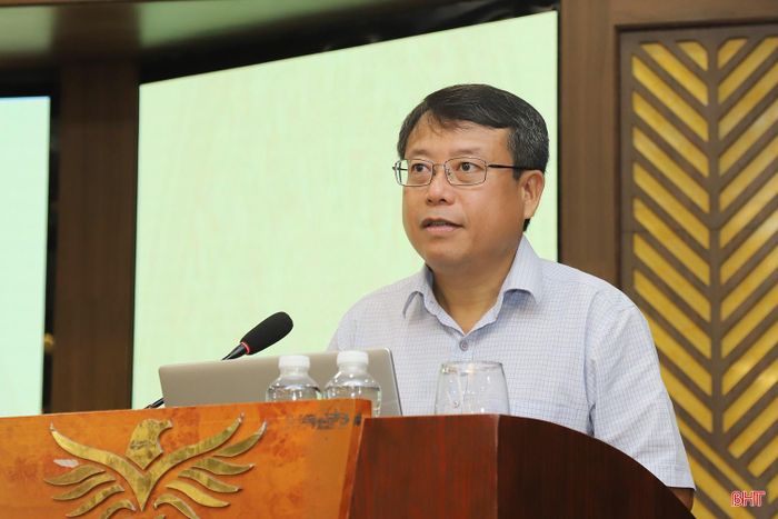  Đồng chí Dương Tất Thắng - Phó Chủ tịch Thường trực HĐND tỉnh phát biểu khai mạc. 