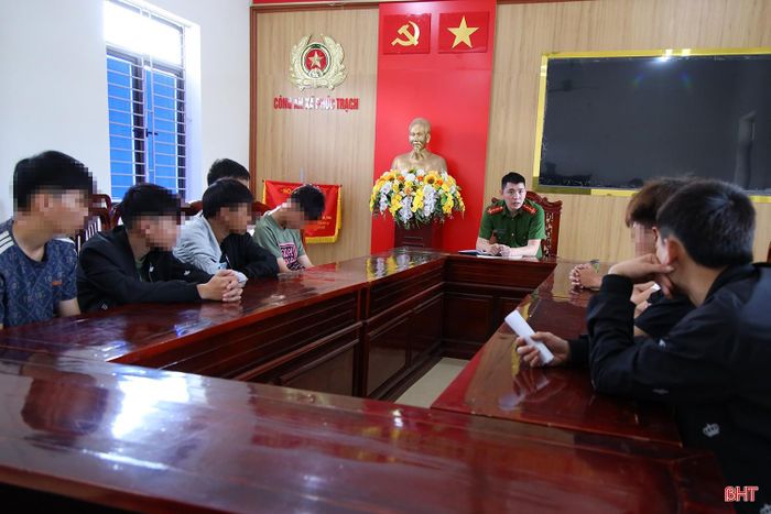 Tăng cường giáo dục kỹ năng sử dụng mạng xã hội an toàn, tránh xa với các hành vi bạo lực cho thanh thiếu niên là việc làm cấp thiết hiện nay.