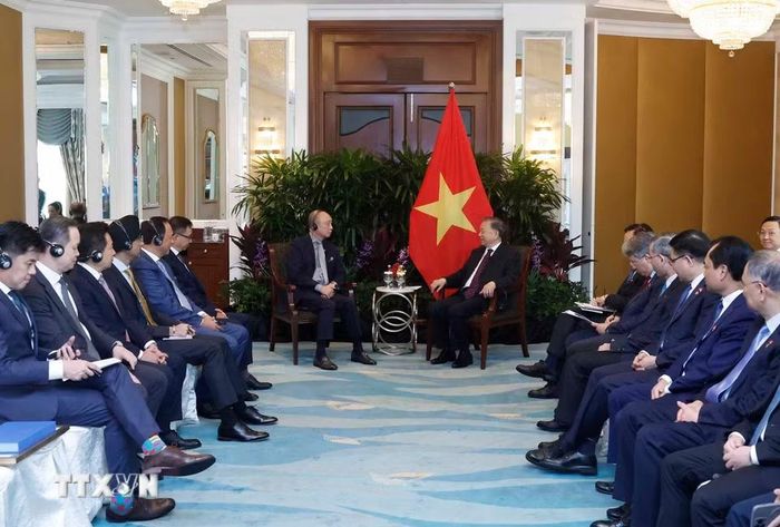 Tổng Bí thư, Chủ tịch nước Tô Lâm tiếp ông Wee Ee Cheong, Phó Chủ tịch kiêm Tổng giám đốc điều hành Ngân hàng UOB. (Ảnh: Thống Nhất/TTXVN)