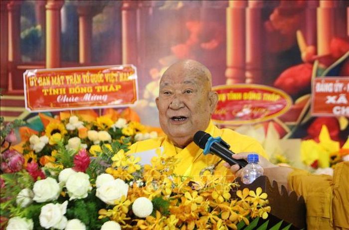 Đại diện Ban Chứng minh Giáo hội Phật giáo Việt Nam tỉnh tuyên đọc Thông điệp Đại lễ Phật đản Phật lịch 2570 của Đức Pháp chủ Giáo hội Phật giáo Việt Nam.