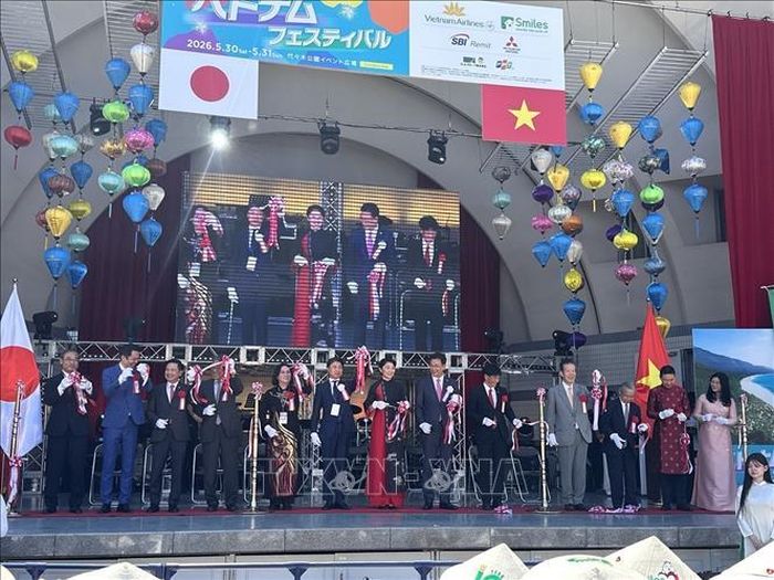 Các đại biểu cắt băng khai mạc Lễ hội Việt Nam tại Nhật Bản 2026. Ảnh: Nguyễn Tuyến/Pv TTXVN tại Nhật Bản