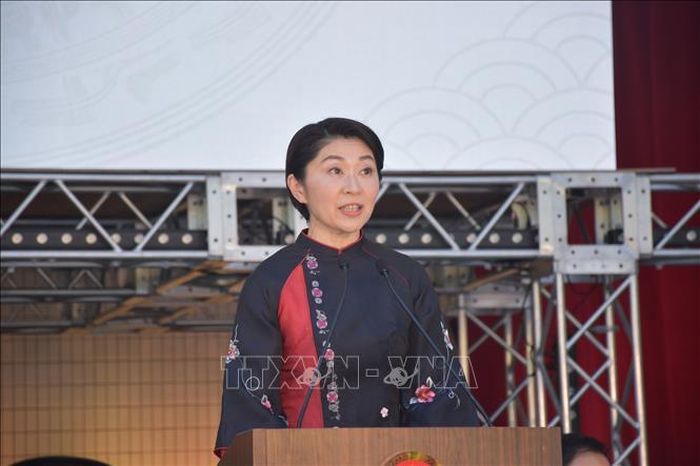 Bà Obuchi Yuko, Chủ tịch Liên minh Nghị sĩ Hữu nghị Nhật Bản - Việt Nam, Chủ tịch danh dự Lễ hội Việt Nam 2026 phát biểu. Ảnh: Nguyễn Tuyến/Pv TTXVN tại Nhật Bản