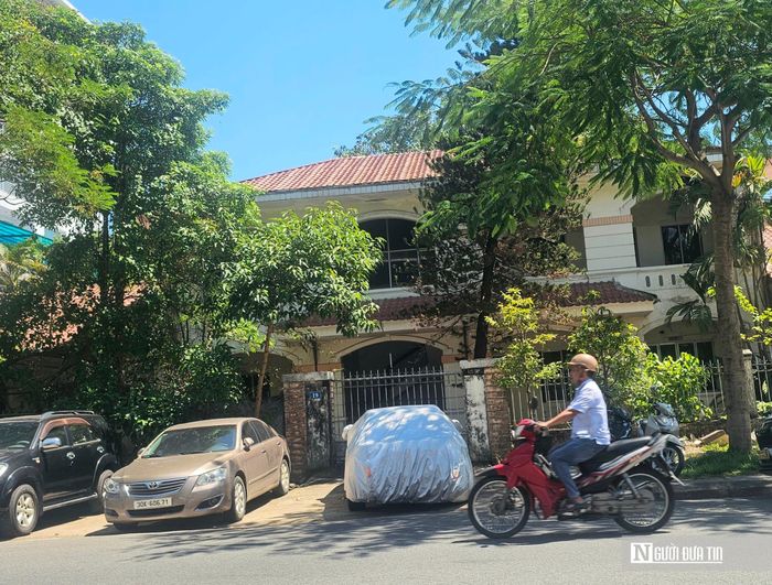Khu nhà đất số 19, Nguyễn Huệ trước đây là trụ sở Công ty Cổ phần đường bộ 1 Thừa Thiên-Huế.