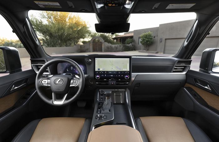 Không gian nội thất Lexus GX 550 hiện tại. Ảnh: Carscoops