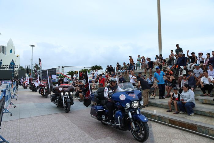 Nhiều biker dành hàng năm trời để nâng cấp, cá nhân hóa chiếc xe của mình trước khi mang đến trình diễn tại Nha Trang.