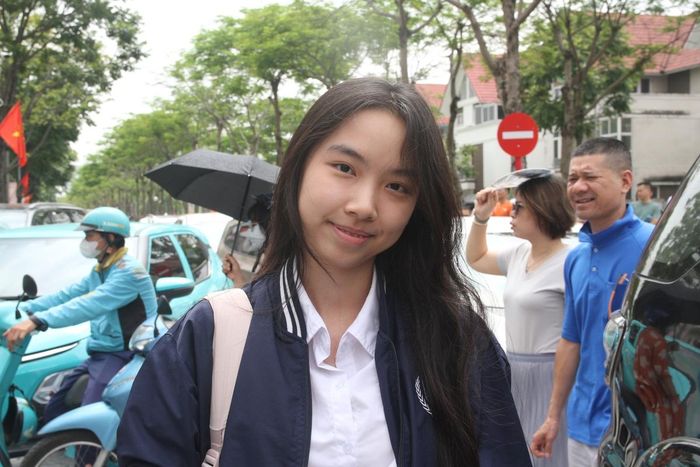 Thí sinh Trúc Diễm đánh giá đề thi môn Ngữ văn không quá khó.