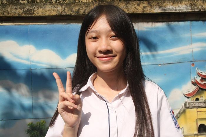 Thí sinh Hà Anh đánh giá đề thi Ngoại ngữ khá "dễ thở".