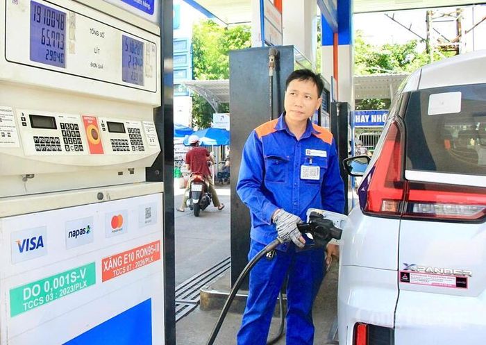 Trước giờ G, thị trường xăng dầu Gia Lai cơ bản đã sẵn sàng cho bước chuyển đổi mới. Ảnh: Hiền Mai
