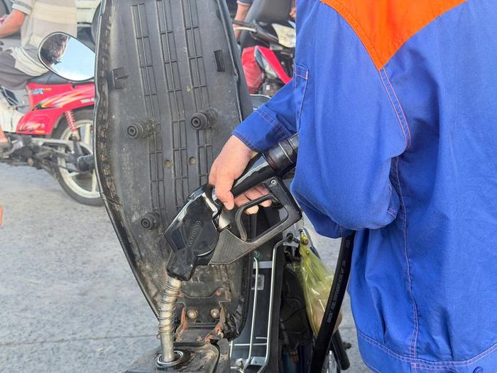 Bảo dưỡng xe định kỳ là vô cùng quan trọng, đặc biệt với các dòng xe cũ, để đảm bảo an toàn và kéo dài tuổi thọ động cơ. Ảnh: Minh Anh.