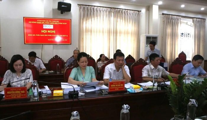 Thành viên hội đồng đánh giá, phân hạng sản phẩm OCOP tỉnh Thanh Hóa.