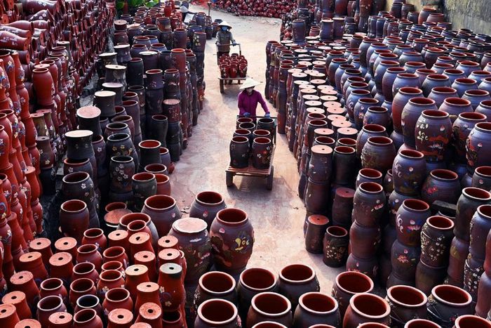 Giữ gìn bản sắc văn hóa truyền thống làng gốm Phù Lãng khi thực hiện sắp xếp thôn, tổ dân phố tại Bắc Ninh.