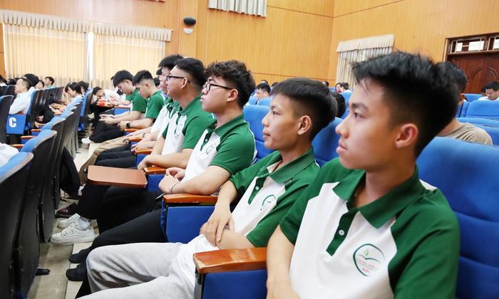  Hội thảo thu hút sự quan tâm của đông đảo sinh viên Trường Đại học Nông-Lâm Bắc Giang. 