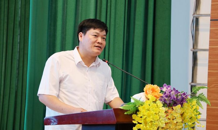  Ông Nguyễn Hữu Thọ, Chi cục trưởng Chi cục Chăn nuôi, Thú y và Thủy sản Bắc Ninh tham luận tại hội thảo. 