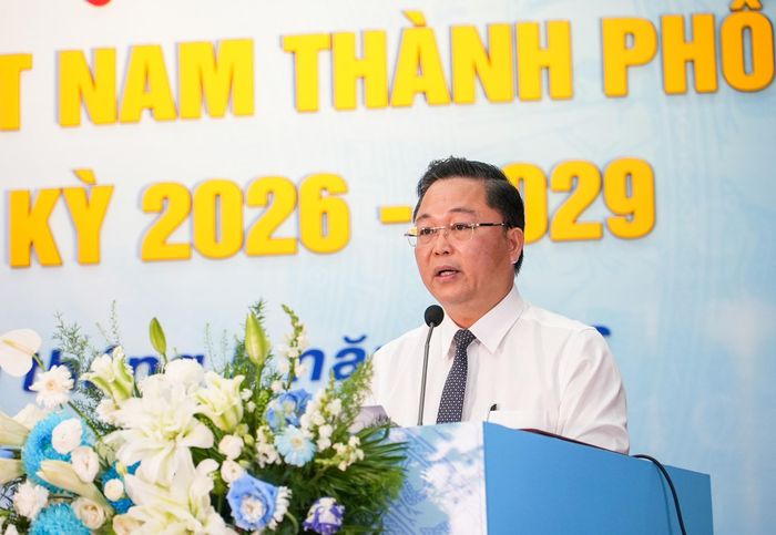 Chủ tịch Ủy ban MTTQ Việt Nam thành phố Lê Trí Thanh phát biểu tại đại hội. Ảnh: HỒ QUÂN