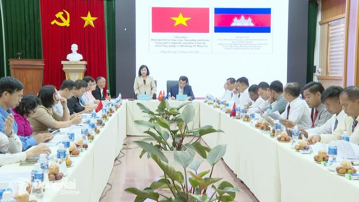 Quang cảnh buổi làm việc. Ảnh: Văn Đoàn