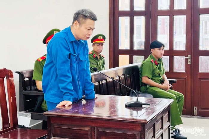 Bị cáo Hà Quang Chung tại phiên tòa xét xử. Ảnh: Tố Tâm