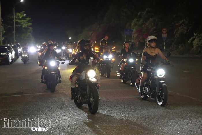 Các Miss Motor tham gia diễu hành.