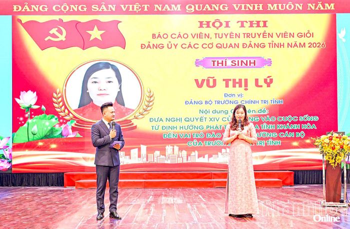 Một thí sinh thể hiện phần thi.