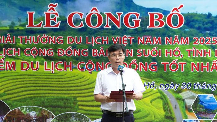 Đồng chí Trần Quang Kháng - Phó Giám đốc Sở VHTT&amp;DL phát biểu tại buổi lễ.
