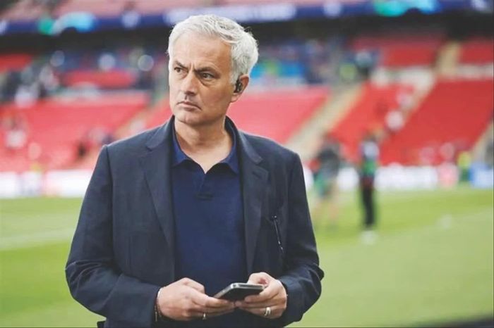 Jose Mourinho tái hợp Real Madrid.