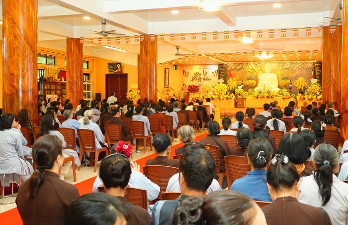 Quang cảnh buổi lễ tại Thiền viện Trúc Lâm Đại Giác Sa Pa (phường Sa Pa).