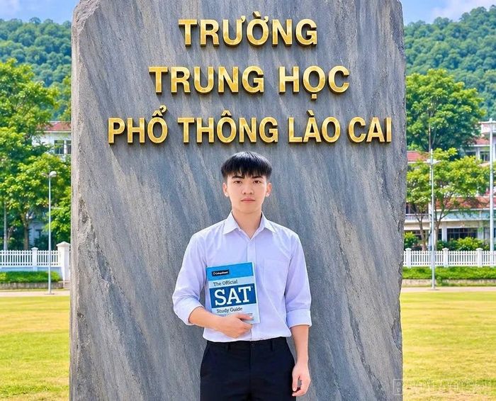 Em Đinh Hải Đăng đạt 1.570/1.600 điểm Kỳ thi SAT năm 2026.