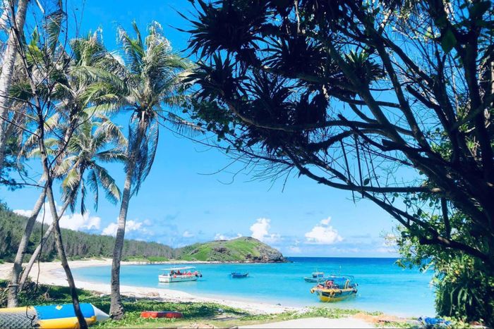 Phú Quý với biển xanh, nhiều nét hoang sơ đã, đang được du khách trong, ngoài nước chọn trải nghiệm