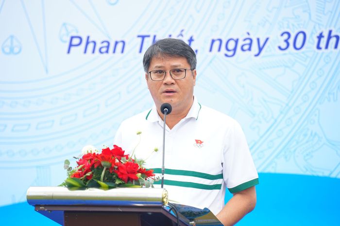 Ông Huỳnh Ngọc Tâm, Phó Giám đốc Sở VHTT và DL phát biểu khai mạc