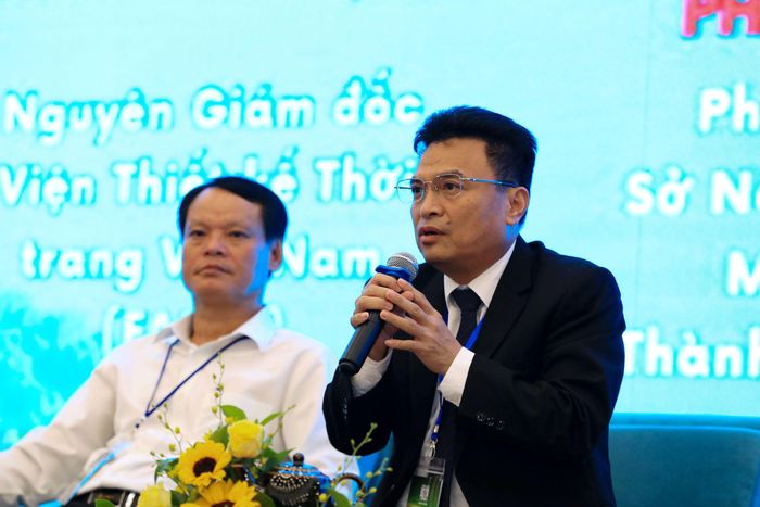 Trưởng Ban Quản lý Khu kinh tế Nghi Sơn và các KCN tỉnh Thanh Hóa Trịnh Huy Triều chia sẻ kinh nghiệm phát triển khu kinh tế ven biển