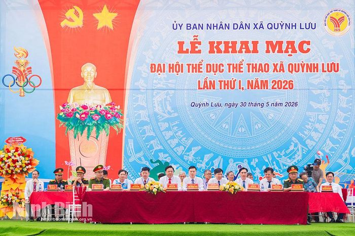 Các đại biểu dự khai mạc Đại hội TDTT xã Quỳnh Lưu lần thứ I, năm 2026. Ảnh: Ngọc Linh