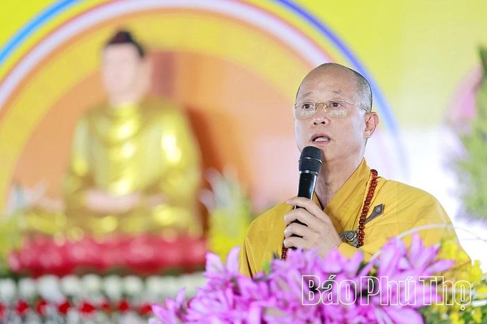 Thượng tọa Thích Minh Nghiêm cung tuyên thông điệp Đại lễ Phật đản Phật lịch 2570.